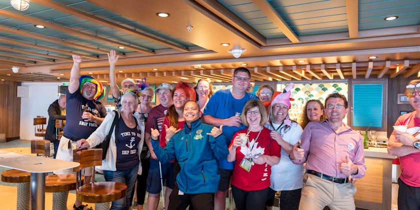 Cruise Critic Pub Crawl on Norwegian Bliss (Photo: Cruise Critic)