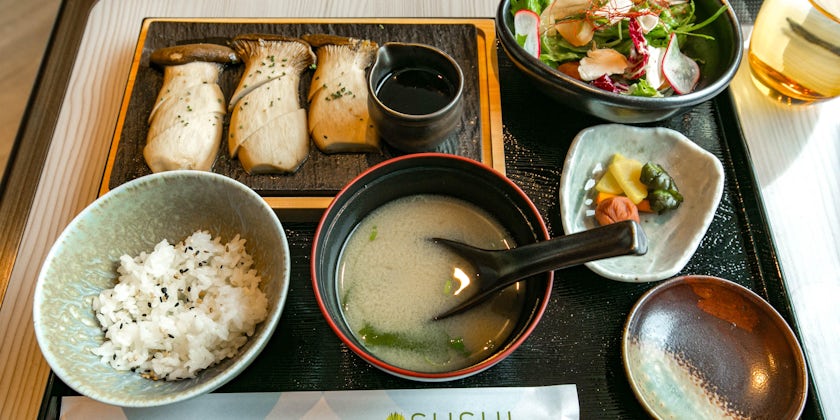 Sushi on Seabourn Ovation (Photo: Cruise Critic)