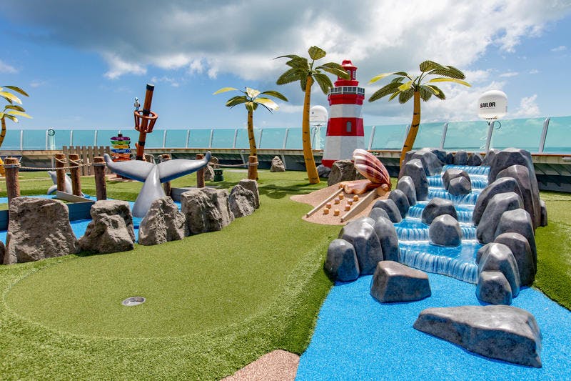 MiniGolf on Royal Caribbean Mariner of the Seas Cruise Ship Cruise