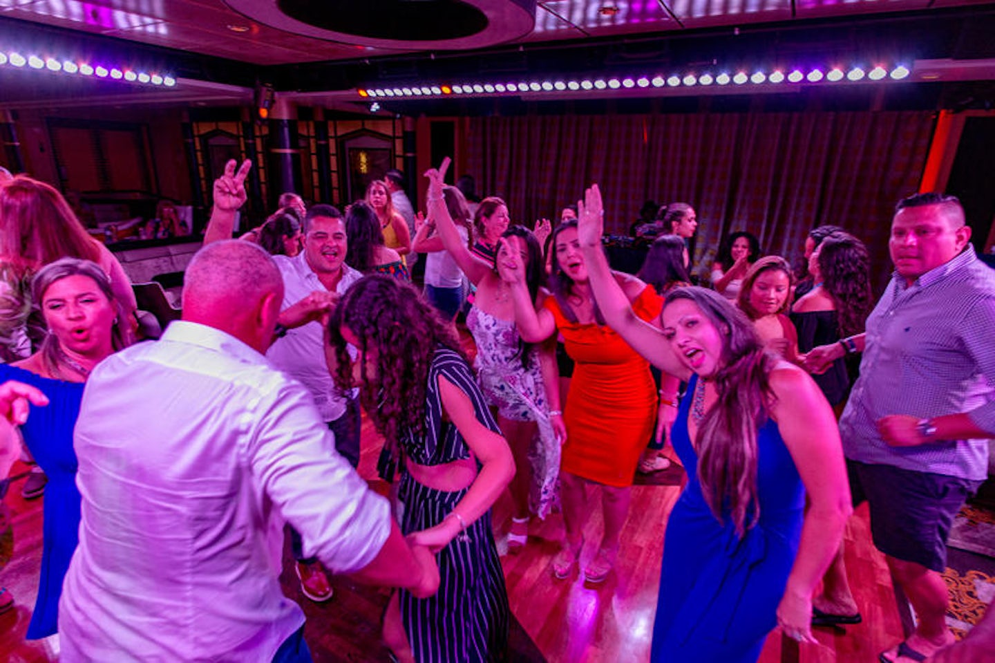Dancing in Star Lounge on Mariner of the Seas
