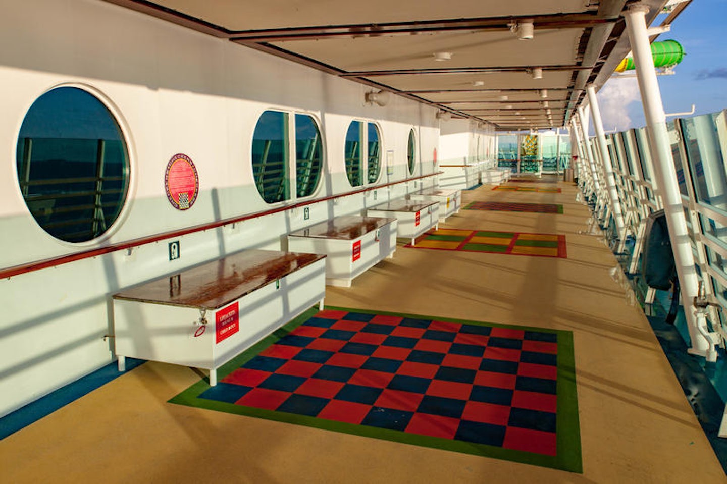 Giant Checkers on Mariner of the Seas