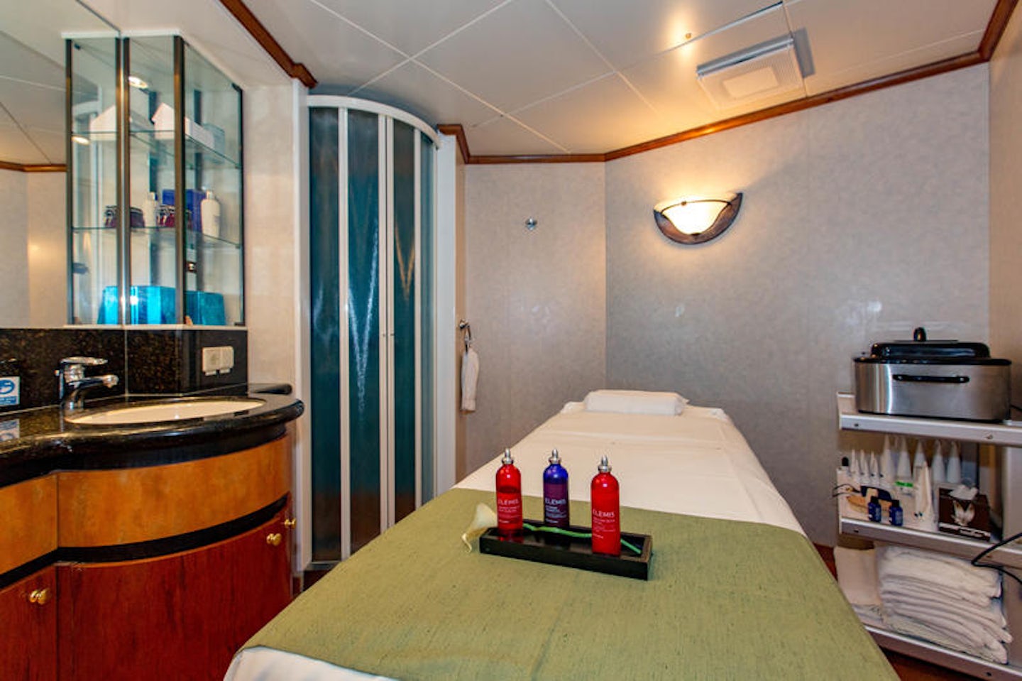 Spa Treatment Room on Mariner of the Seas