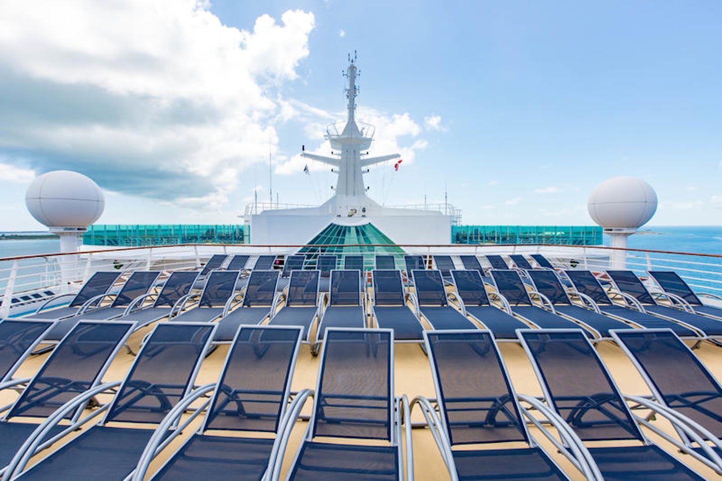 Sun Decks on Mariner of the Seas