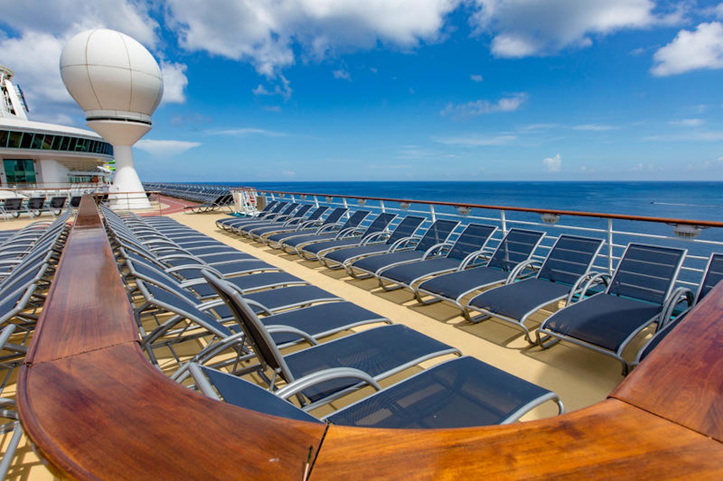 Sun Decks on Mariner of the Seas