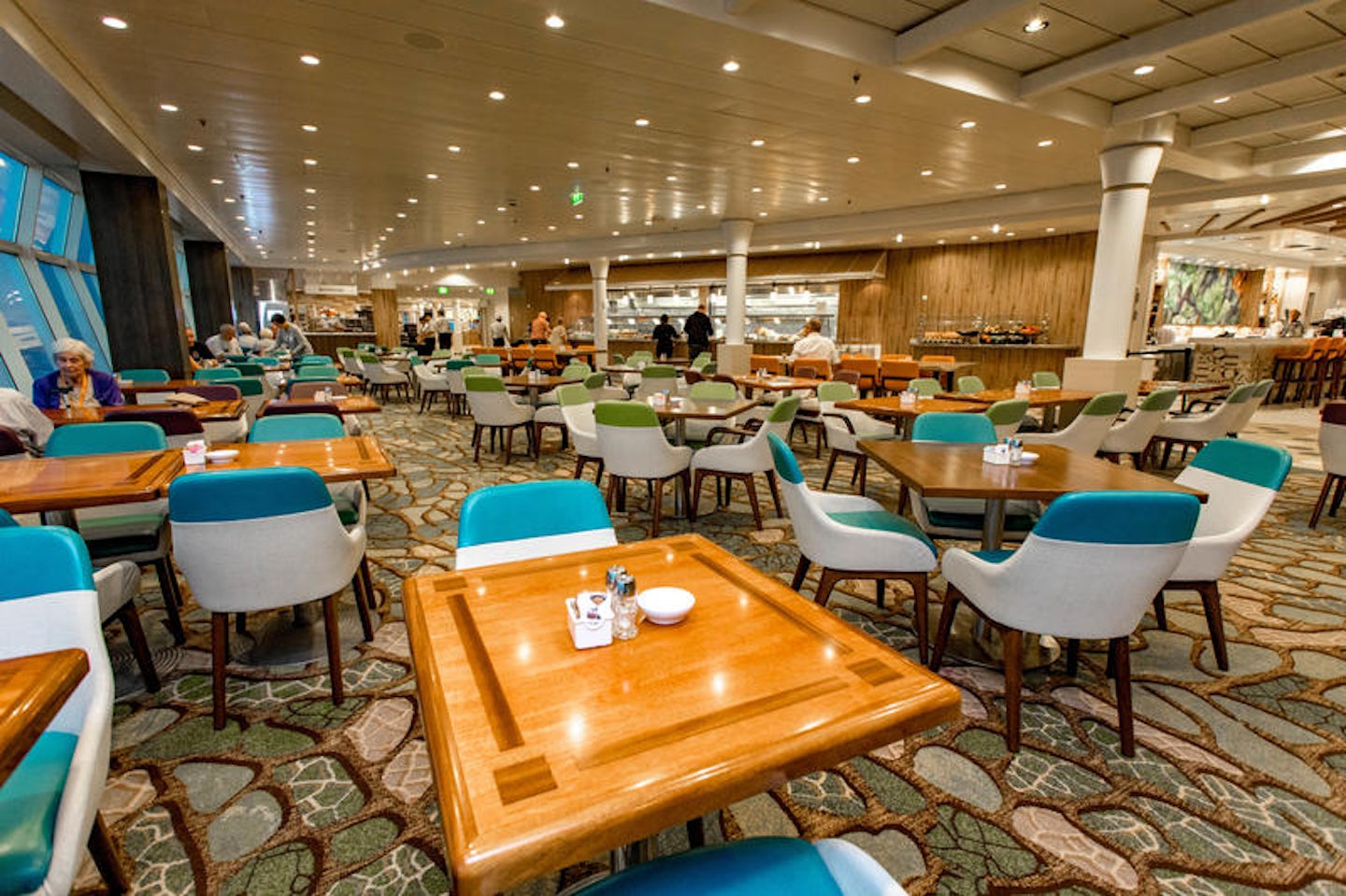 Windjammer Cafe on Independence of the Seas