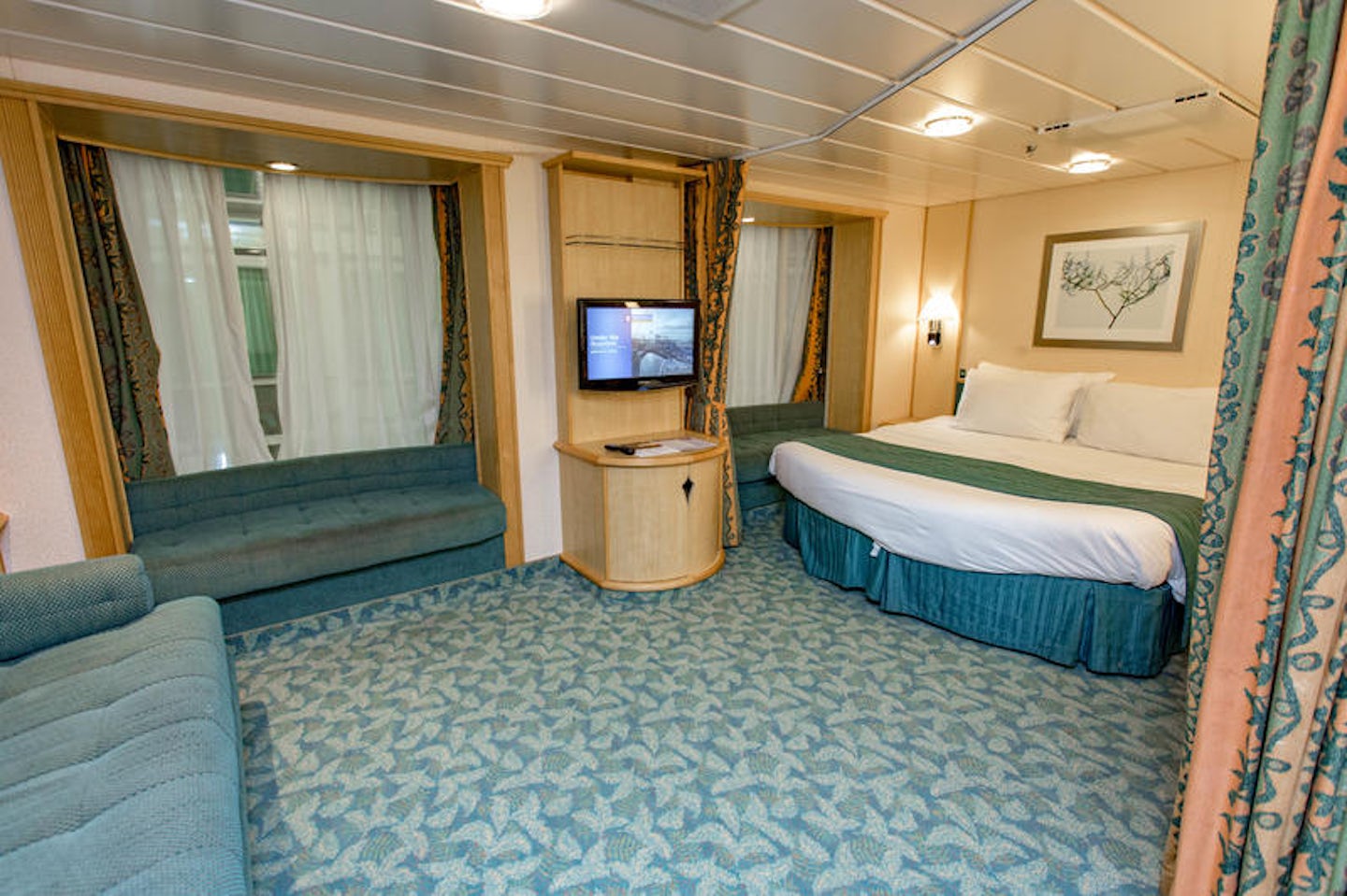 The Spacious Promenade-View Interior Cabin on Independence of the Seas