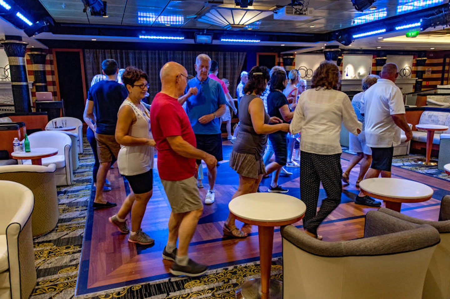 Cha Cha Cha Dance Lessons on Independence of the Seas