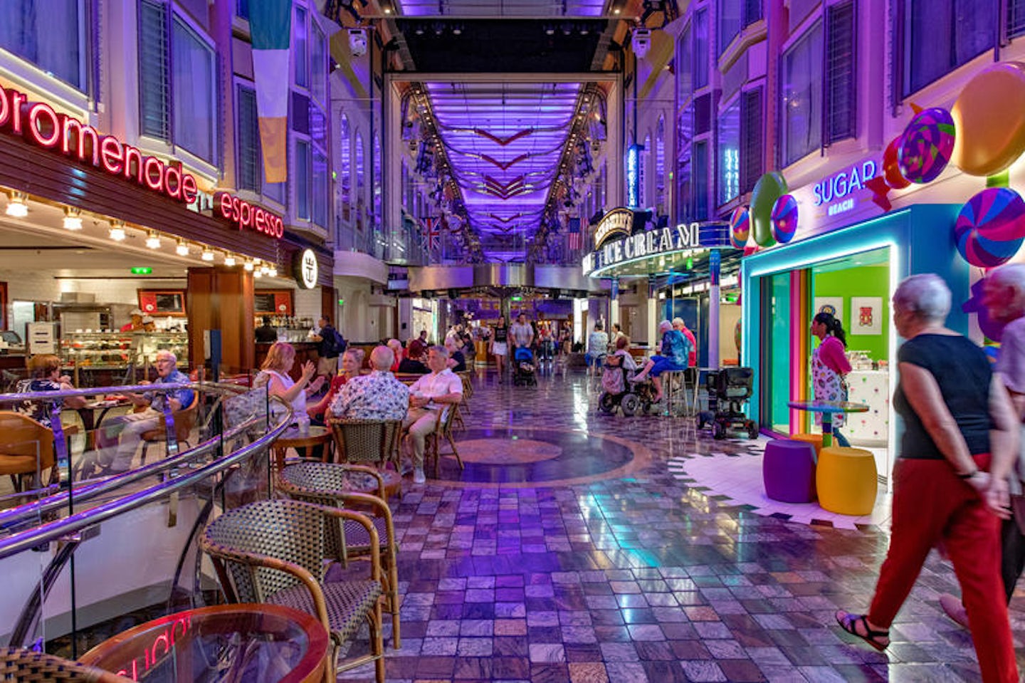 Royal Promenade on Independence of the Seas
