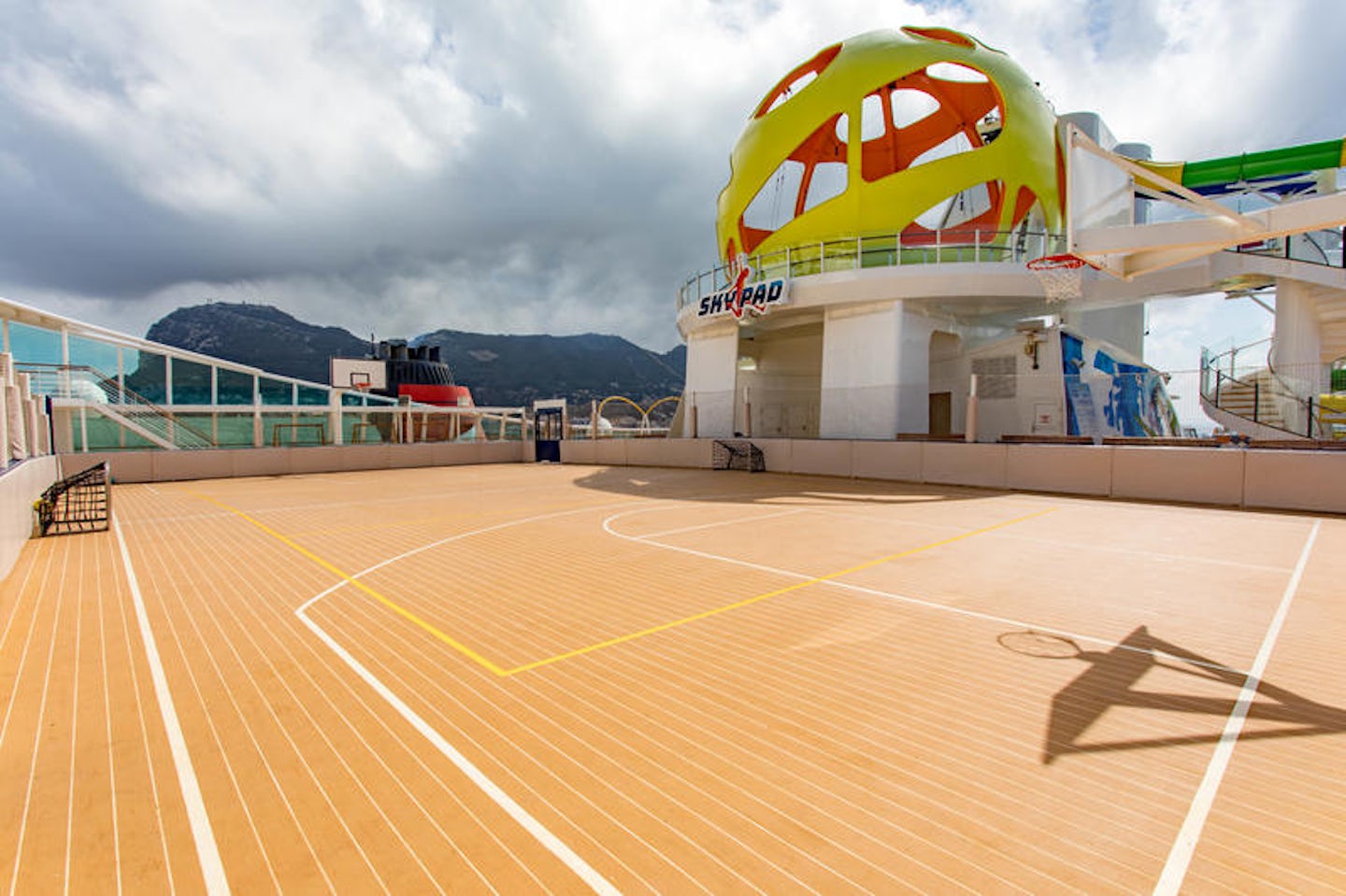 Sports Court on Independence of the Seas