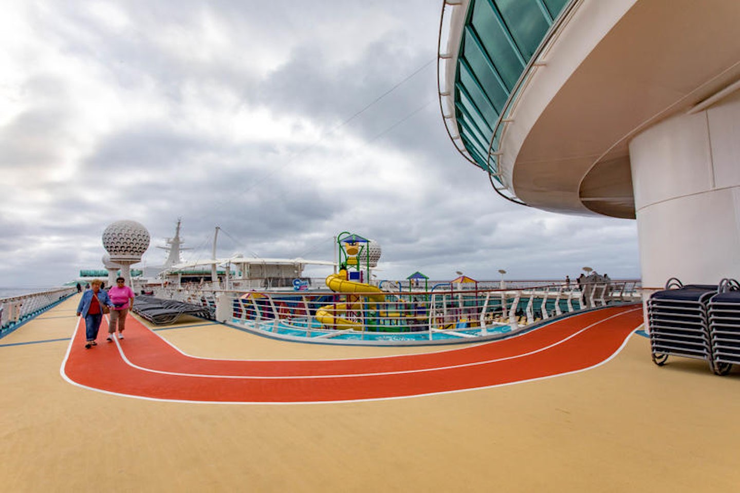 Jogging Track on Independence of the Seas