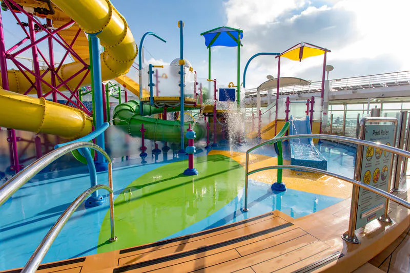 Splashaway Bay on Royal Caribbean Independence of the Seas Ship