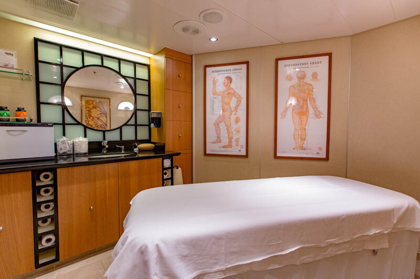 Acupuncture Room on Ruby Princess