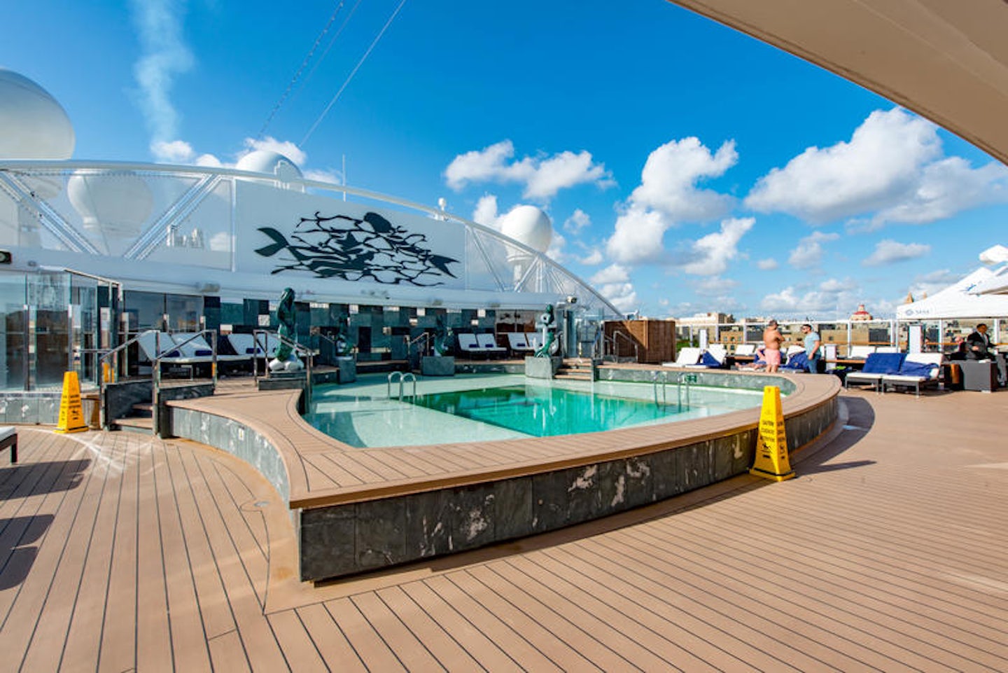 msc seaview yacht club pool