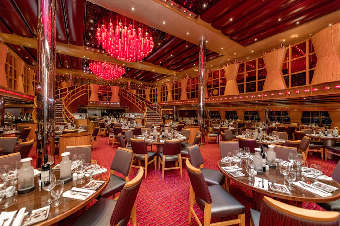 ship cruise restaurant