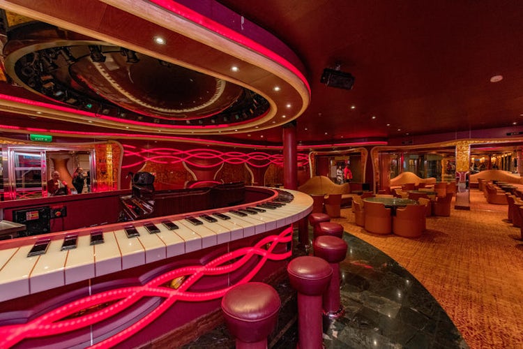 cruise ship piano bar