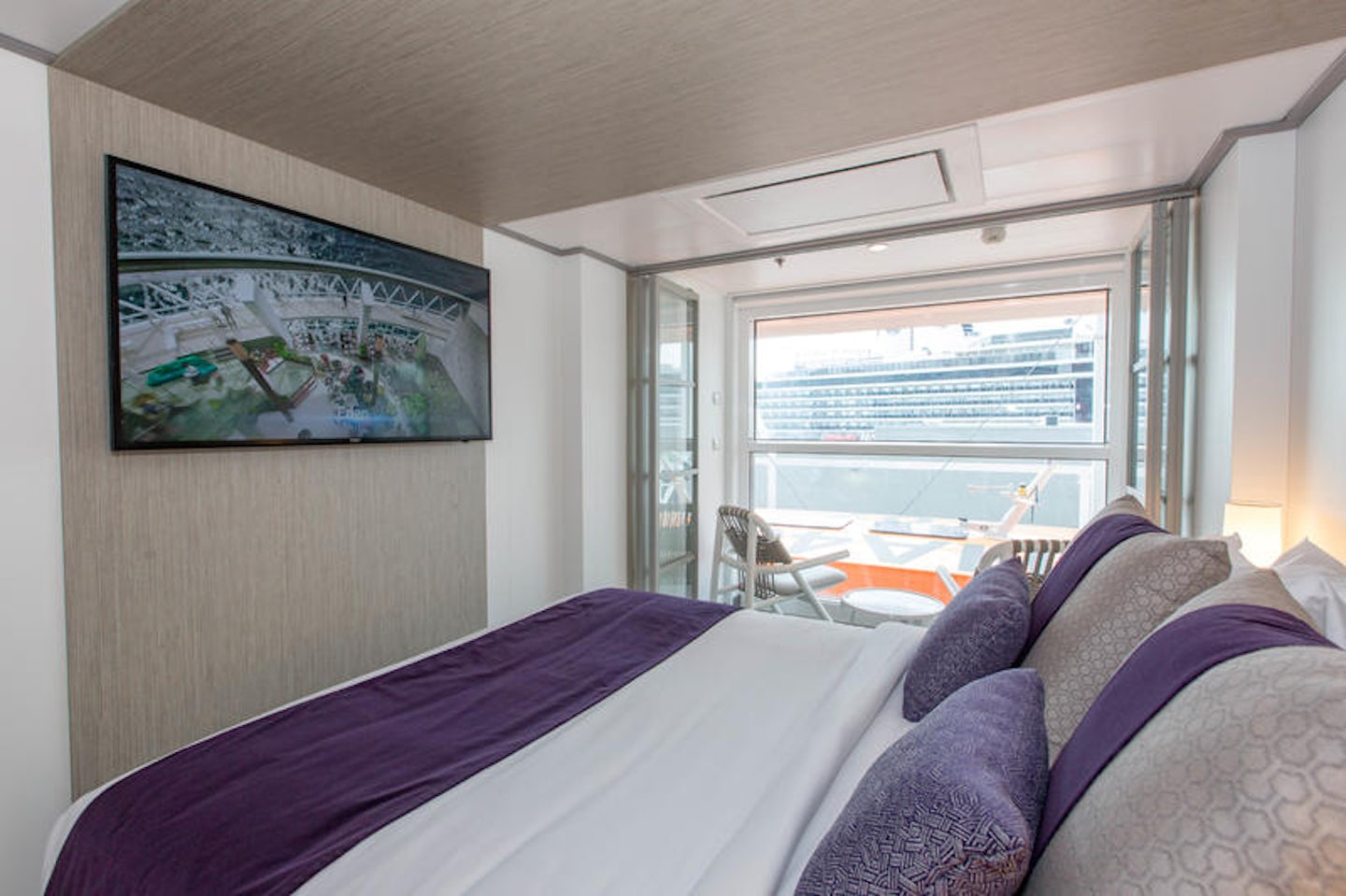does celebrity cruises have single cabins