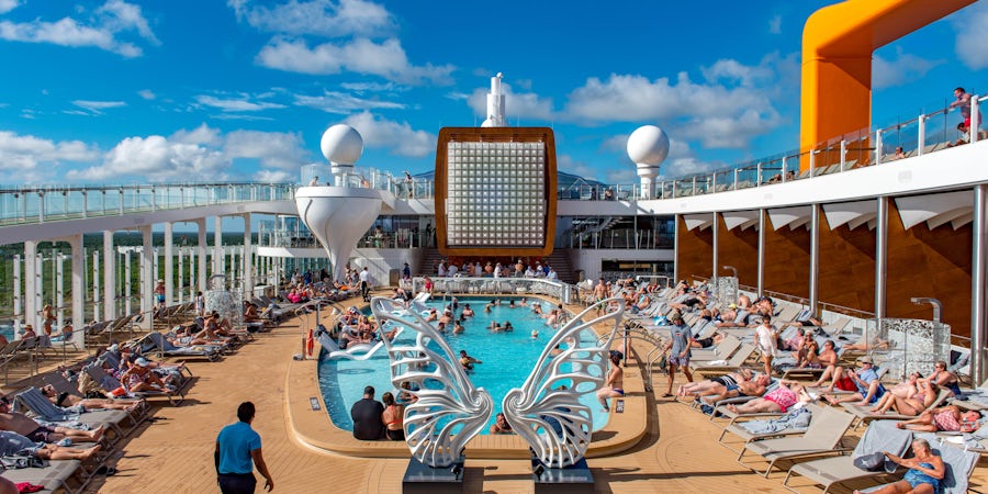 What Not to Do on a Cruise Ship Pool Deck