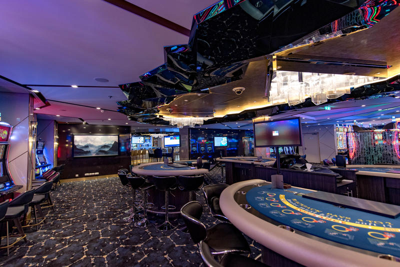 free celebrity cruise from casino