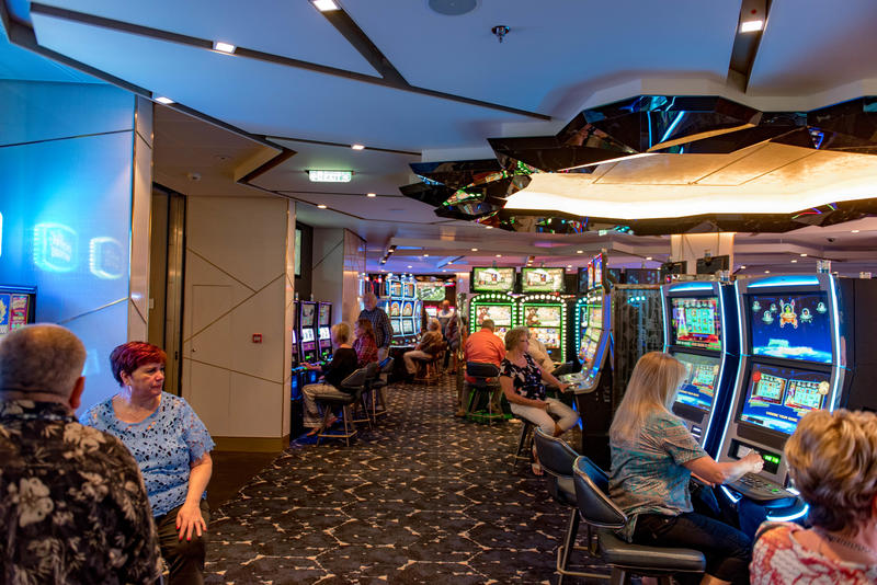 celebrity cruise casino