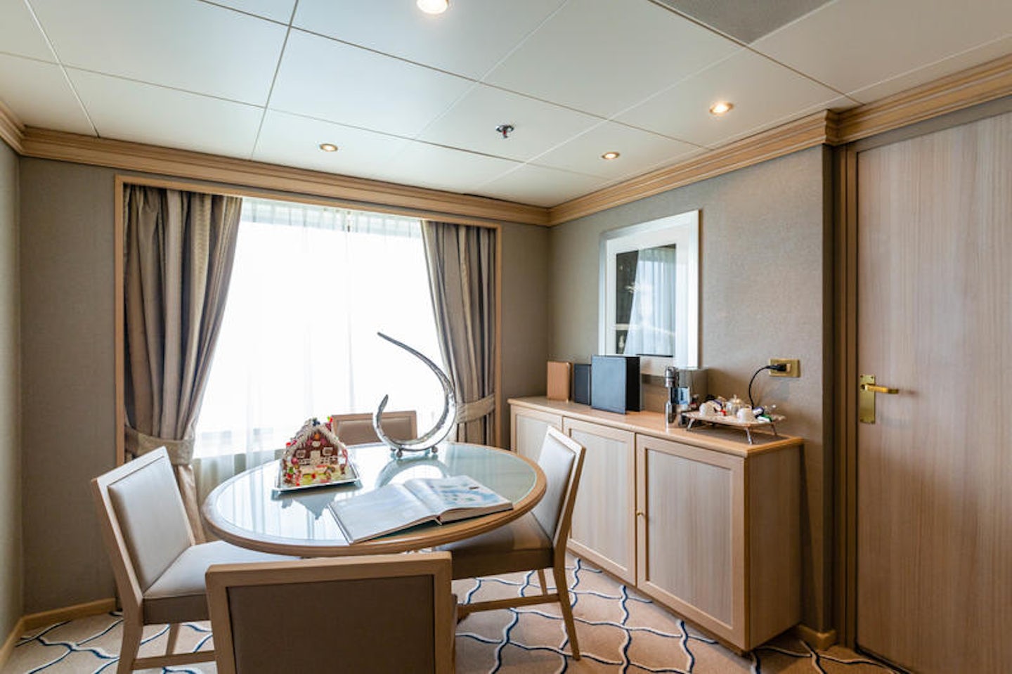 The Owner's Suite on Silver Wind