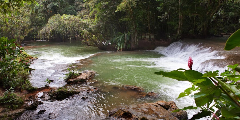 Dunn's River Waterfalls in Jamaica (Photo: KKulikov/Shutterstock)