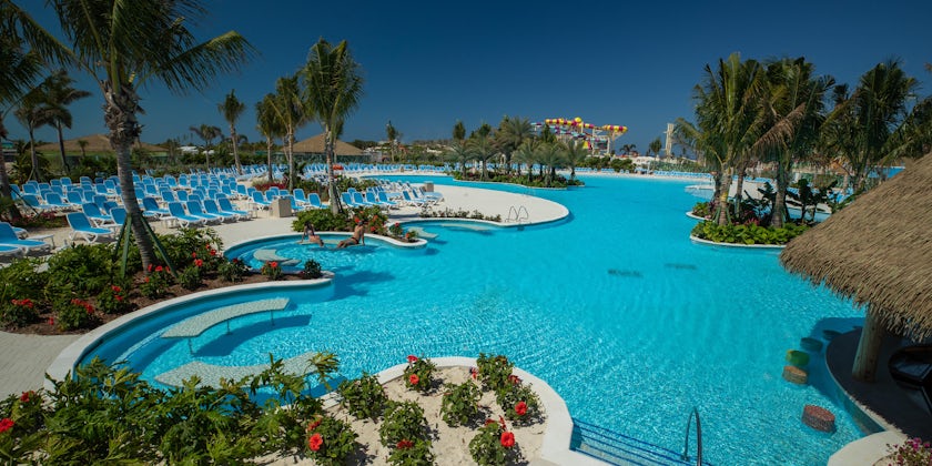 Photograph of CocoCay’s Oasis Lagoon, the largest freshwater pool in the Caribbean - Photography by Royal Caribbean International