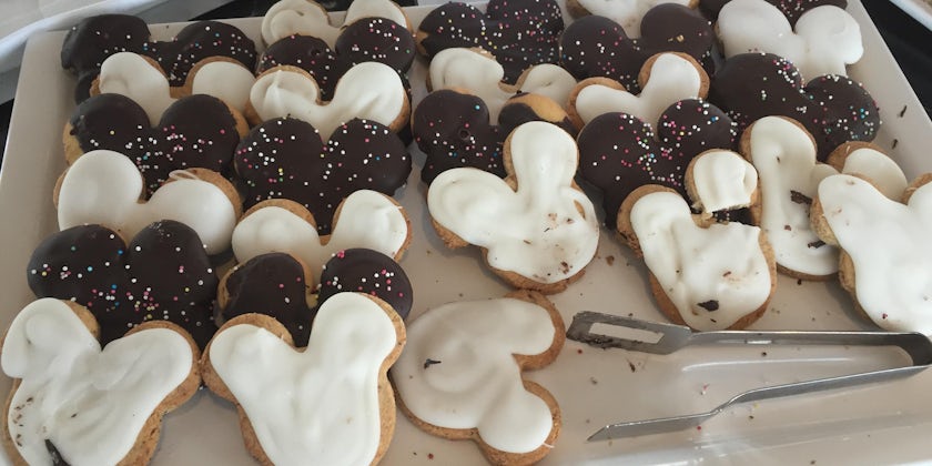 Mickey Cookies (Photo: Adam Coulter/Cruise Critic)