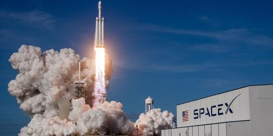 Royal Caribbean Group Teams Up With Elon Musk's Starlink For High-Speed Internet Across Fleet
