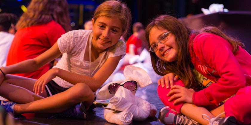 Children With Towel Animal (Photo: Carnival Cruise Line)