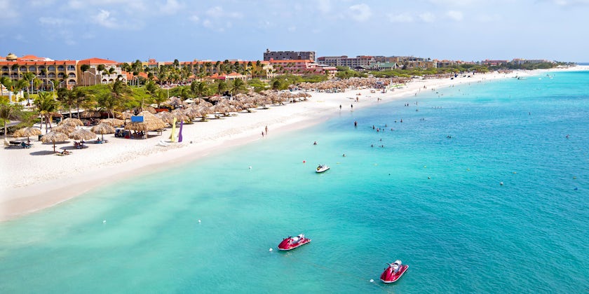 Eagle Beach, Oranjestad, Aruba (Photo: Steve Photography/Shutterstock)