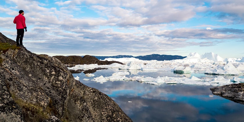 Greenland Iceberg Landscape of Ilulissat Icefjord with Giant Icebergs (Photo: Maridav/Shutterstock)