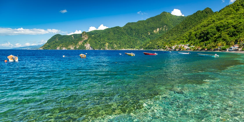 Soufriere Bay, Dominica, Caribbean (Photo: loneroc/Shutterstock)