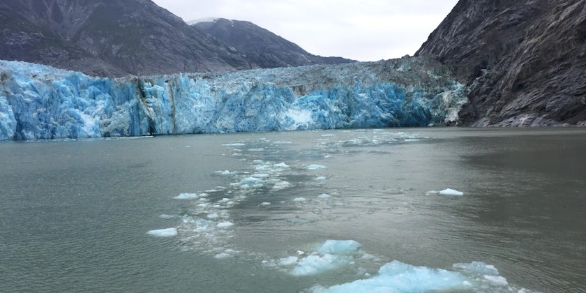 A trail of ice chunks leading to Dawes Glacier shortly after calving. The glacier is located in Alaska's Endicott Arm (Photo: Ashley Kosciolek/Cruise Critic)