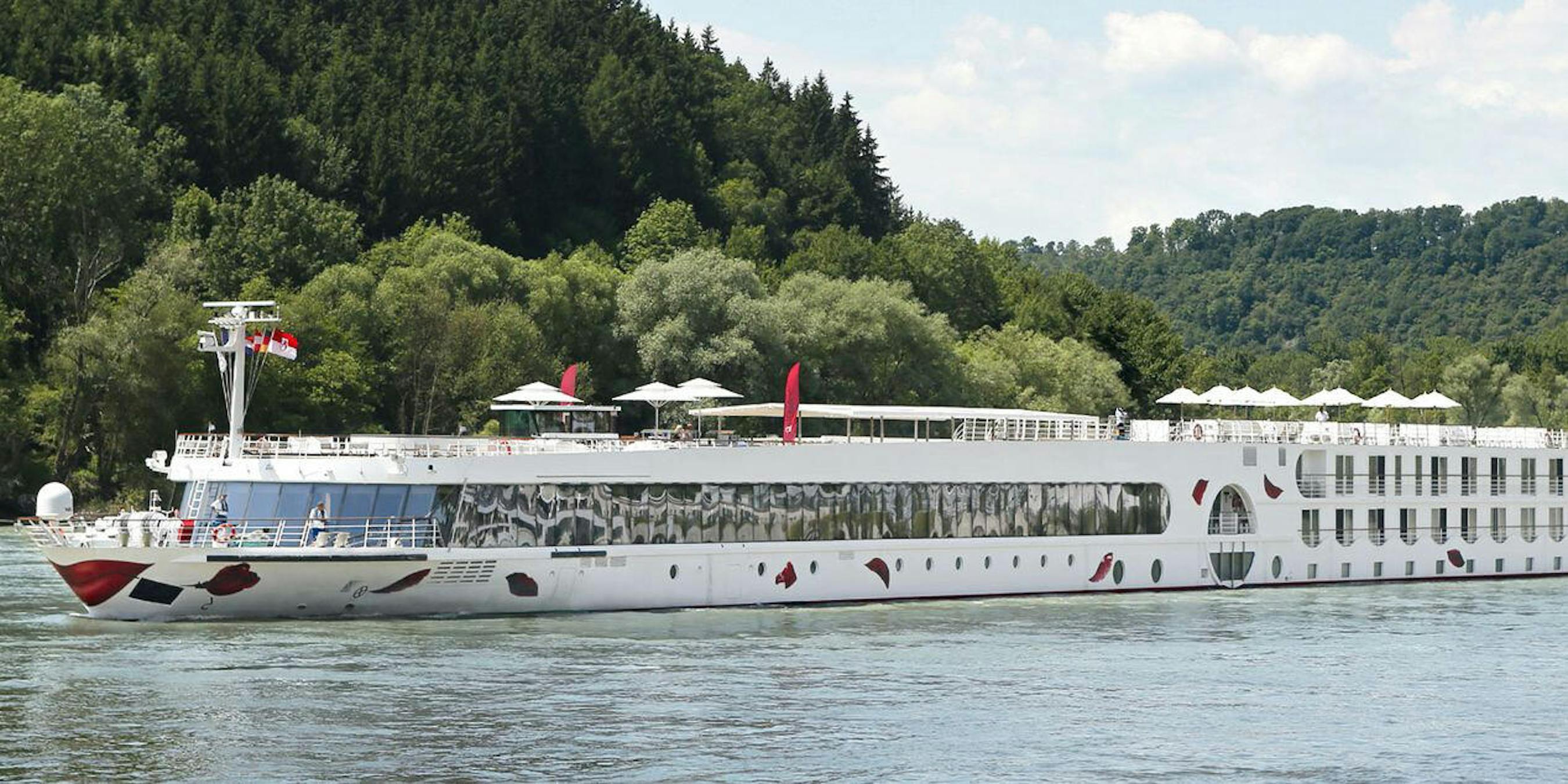 river cruise ships