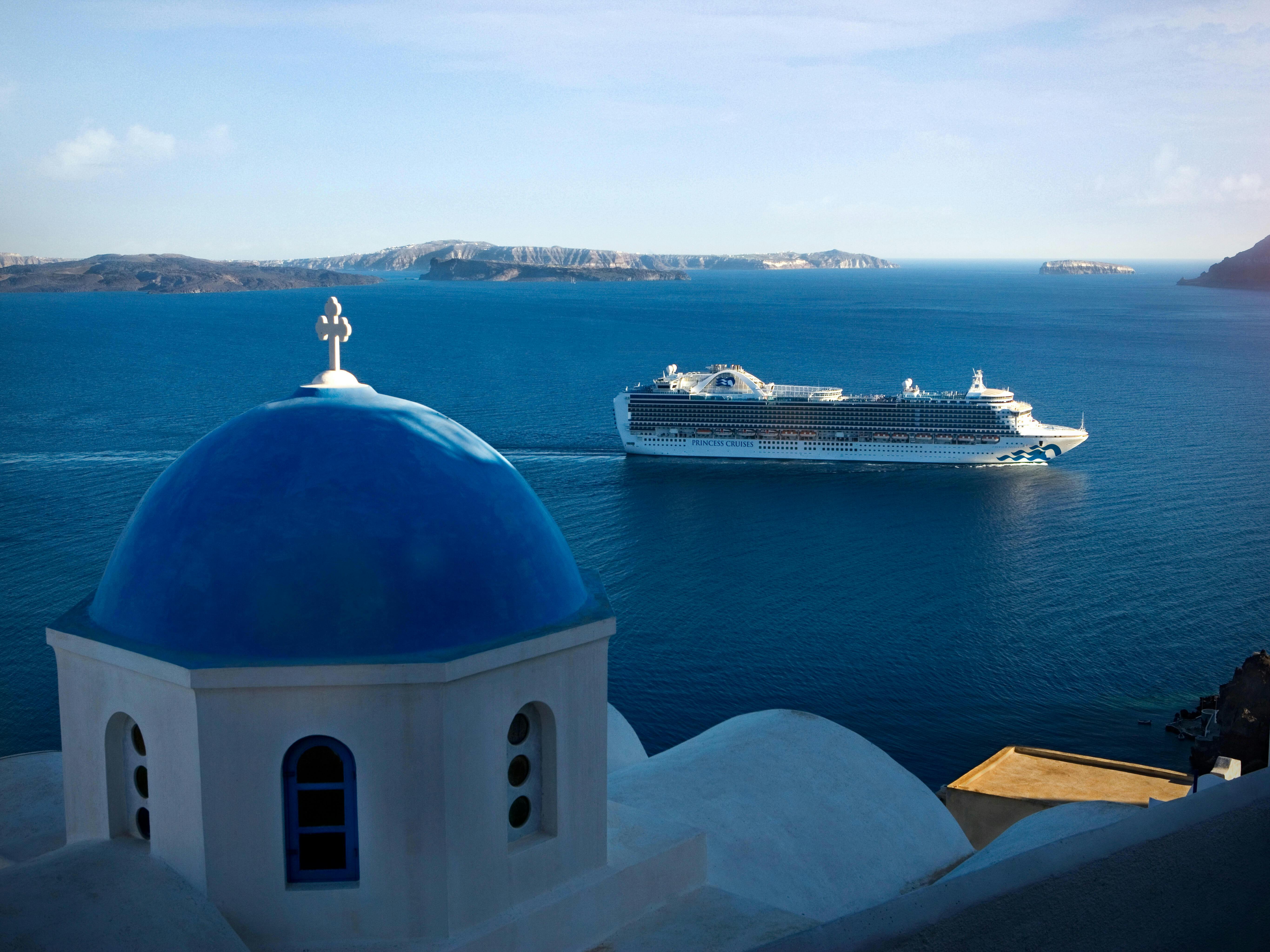 Emerald Princess Cruise Ship Review Photos & Departure Ports on