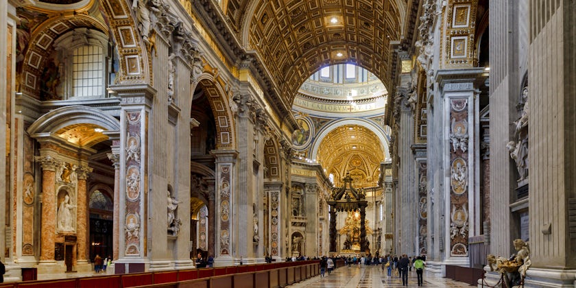 The View from inside the St. Peter's Basilica (Photo: Laszlo Szirtesi/Shutterstock)