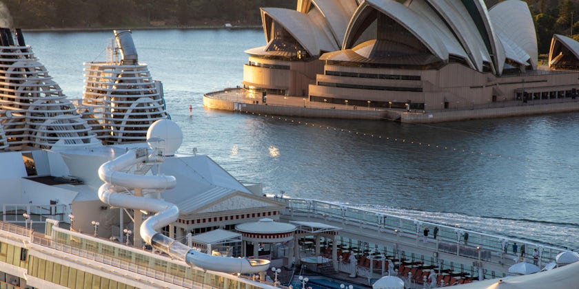 Dream Cruises' Explorer Dream in Sydney