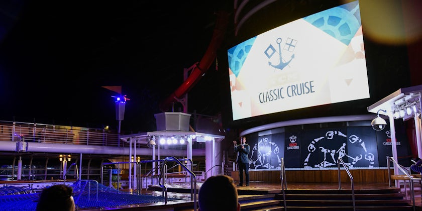 Outdoor movies on the TCM Cruise (Photo: Turner Classic Movie Cruise)