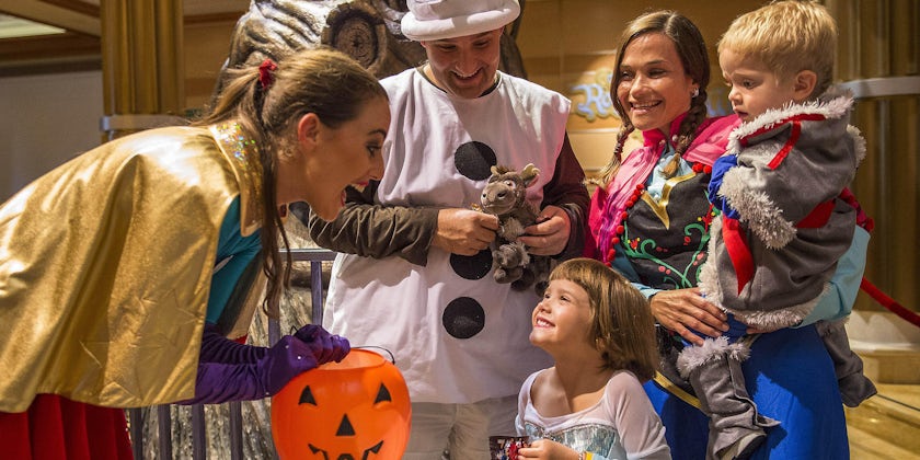 Halloween onboard Disney Cruises (Photo: Disney Cruise Line)