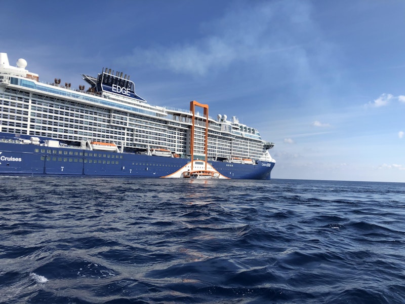 celebrity cruise line largest ship
