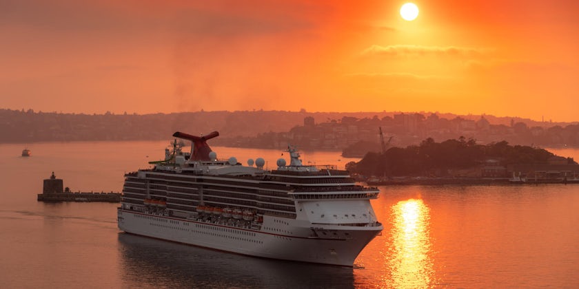 Cruise ship under red sky in Sydney  (Photo: Tim Faircloth)