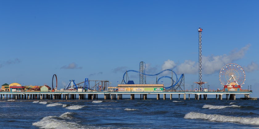 Pleasure Pier, Galveston, Texas, USA (Photo: Tricia Daniel/Shutterstock)