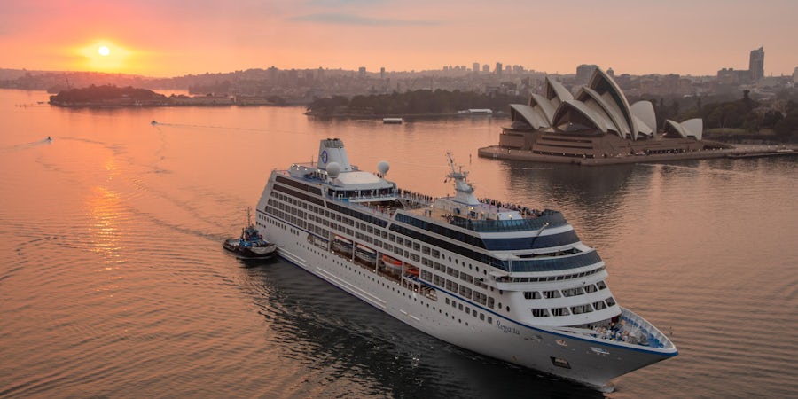 Australians Booking 'Fresh Air Cruises' to Escape Bushfire Smoke