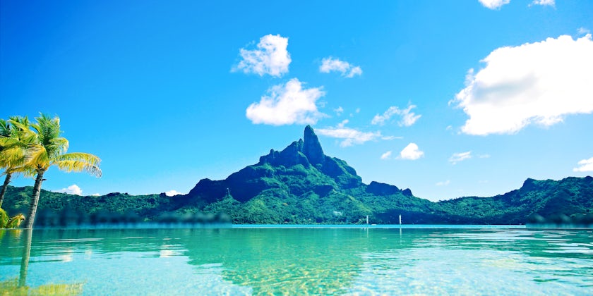 Bora Bora Tahiti Mount Otemanu (Photo: TriggerPhoto/iStock)