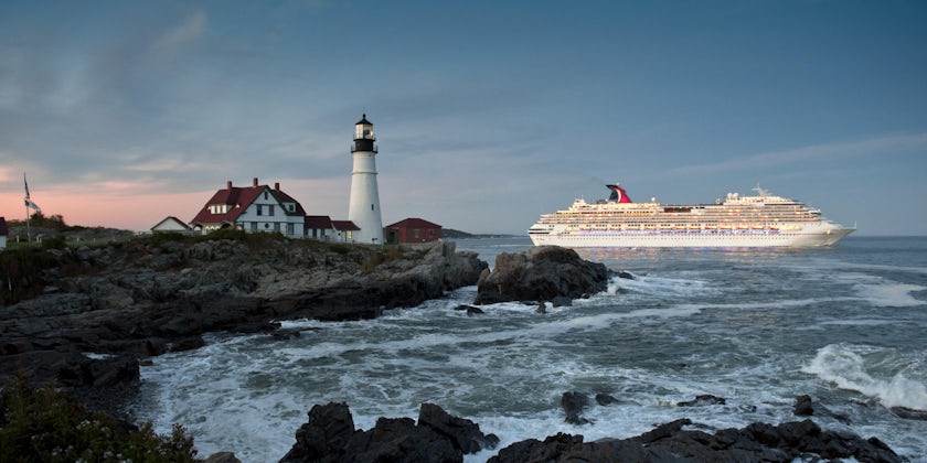 Carnival Cruise Line in Cape Elizabeth (Photo: E.J.Johnson Photography/Shutterstock.com)