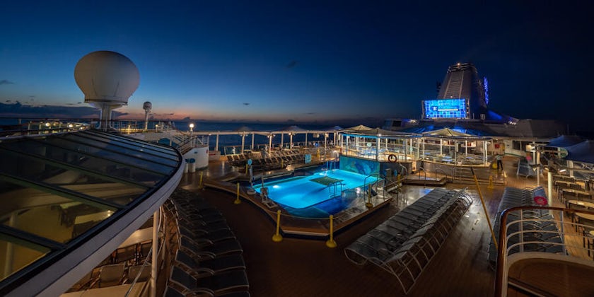 Nightime on Empress of the Seas (Photo: twangster/Cruise Critic member)