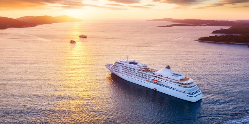 Cruise ship in Croatia (Photo: biletskiyevgeniy.com/Shutterstock.com)