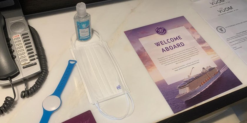 Royal Caribbean is providing masks, hand sanitizer, and contact tracing bracelets for all passengers onboard (Photo: masteradept/Cruise Critic member)