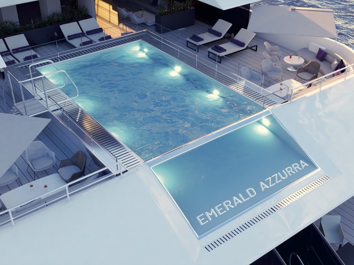 Aft Pool on Emerald Azzurra (Image: Emerald Yacht Cruises)