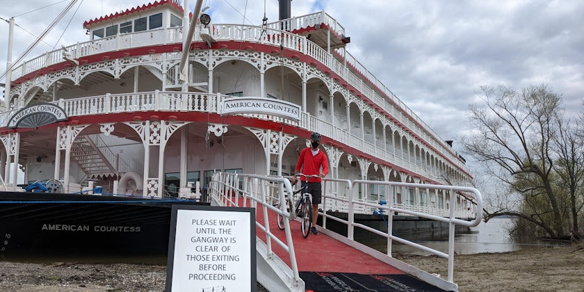 Health and safety protocols on American Countess (Photo: Colleen McDaniel/Cruise Critic)